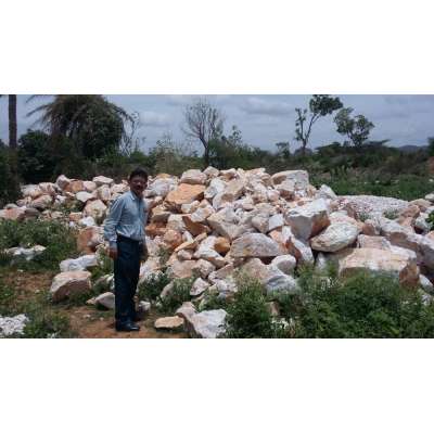 Quartz Silica lumps/boulder